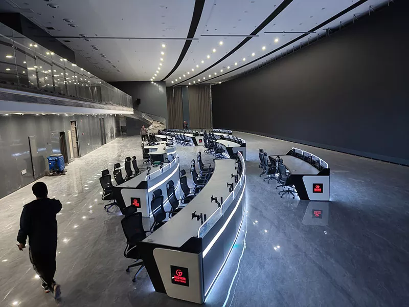 Konsol Pemantauan Melengkung