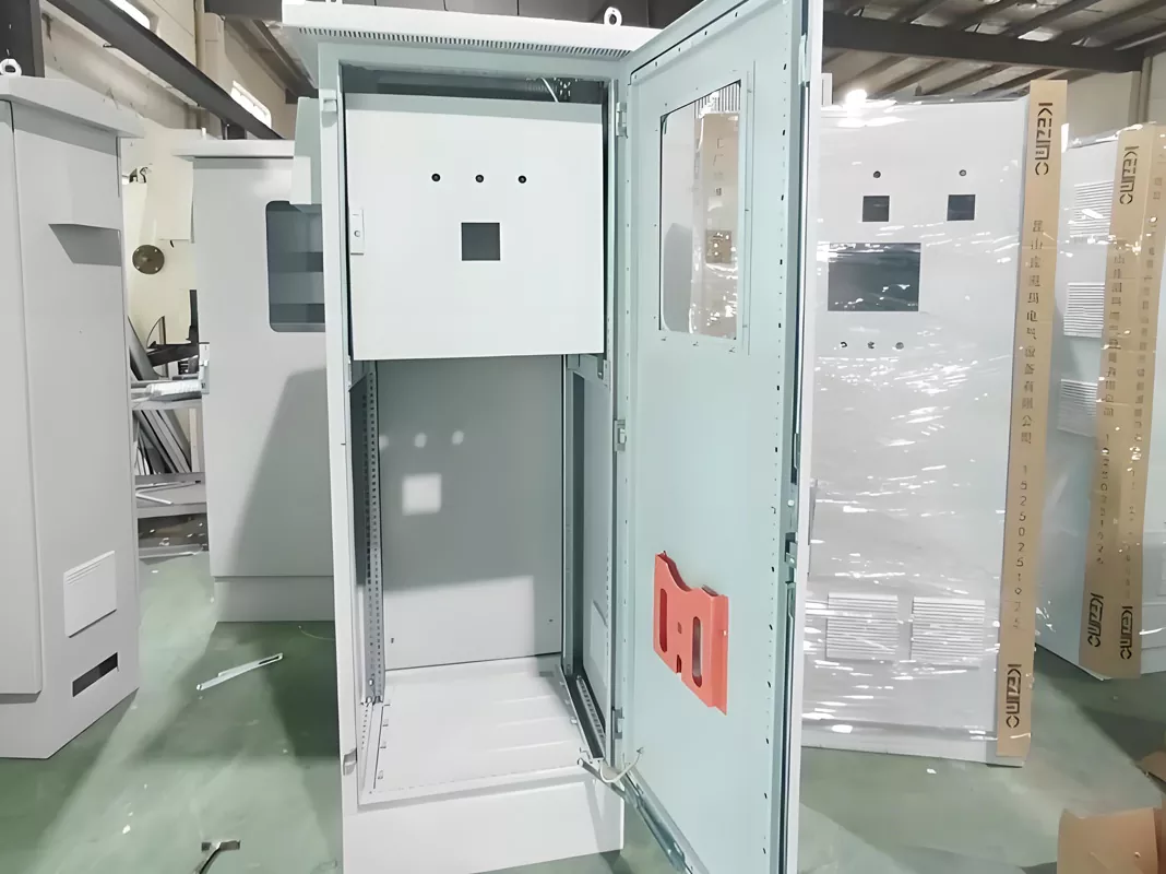 Kabinet Luar Ruangan